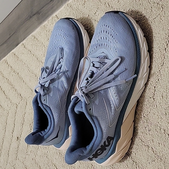 Hoka One One Arahi 5 Running Shoes - Picture 2 of 10